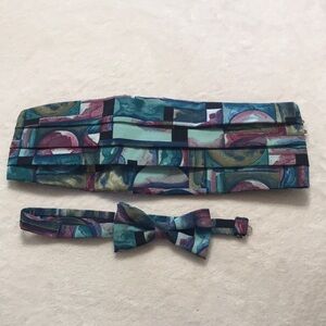 Vintage Abstract Patterned Cummerbund and Bow Tie Set